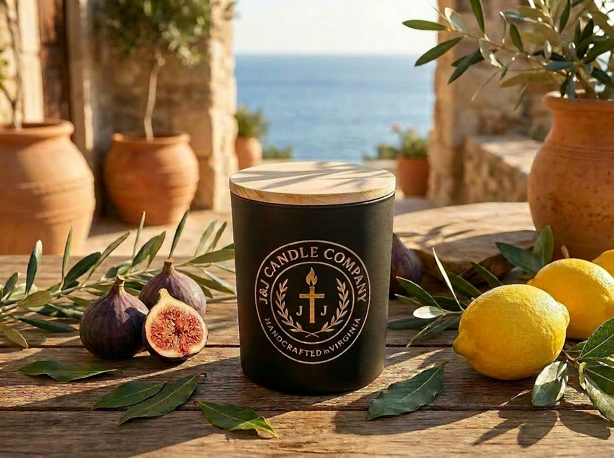 Matte black glass, wooden wick, wooden lid, lemon, fig
